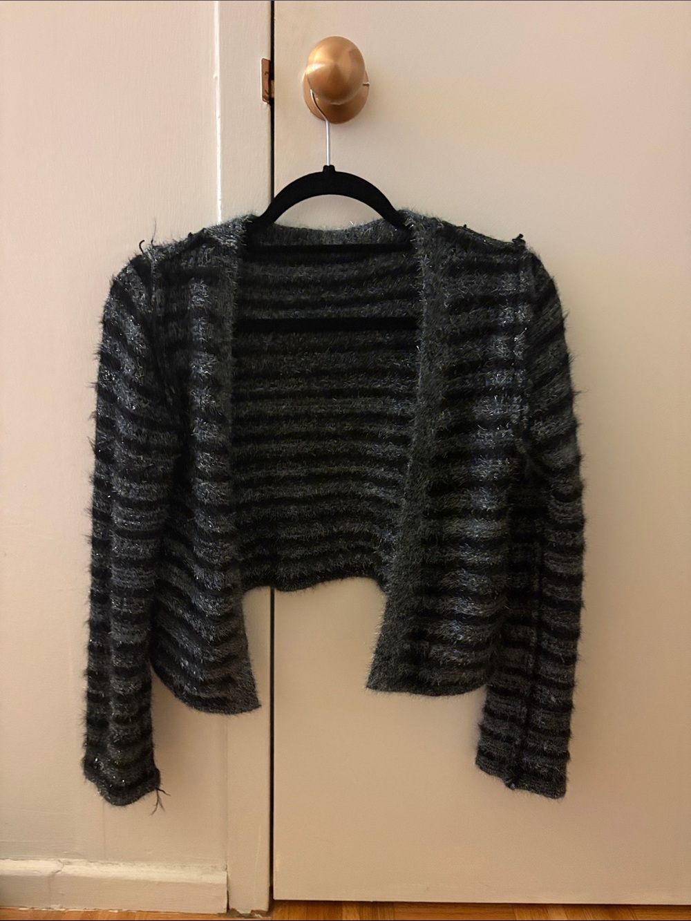 Fuzzy Open-Front Cropped Women's Sweater Cardigan - Charcoal/Black